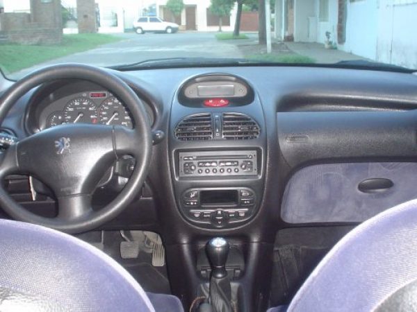 Peugeot 206 XT