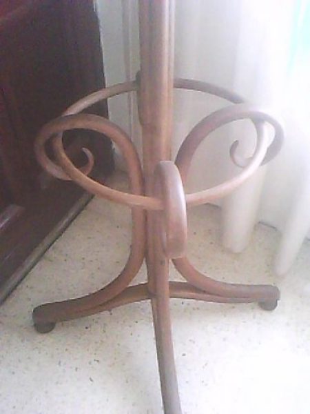 Antig&uuml;o Perchero Thonet 
