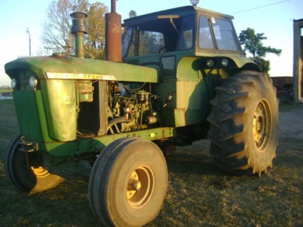 tractor john deere 5020,  toma de fuerza