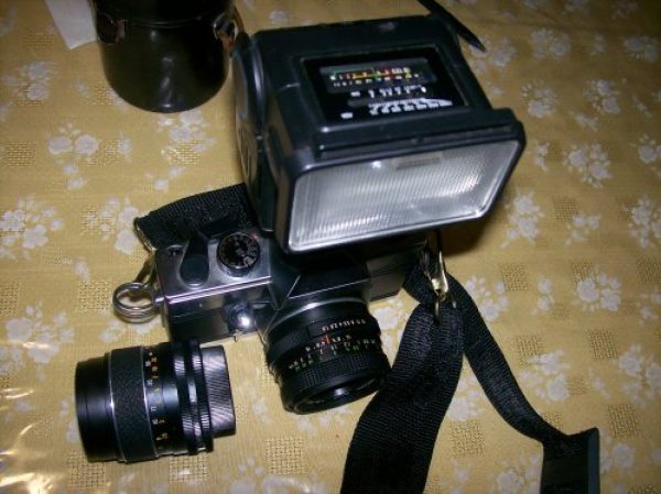 VENDO CAMARA 35MM COMPLETA
