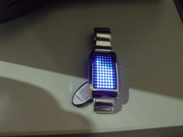 RELOJ BINARIO A LEDS - MODELO AIN'T EASY