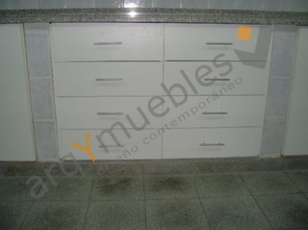Mueble de cocina - Frente bajo mesada
