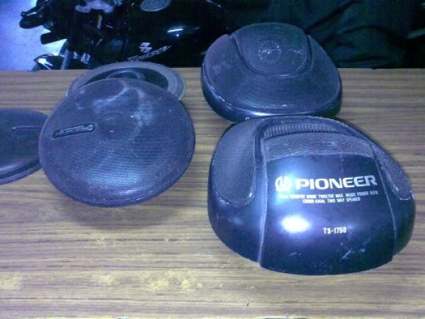 Parlantes Pioneer