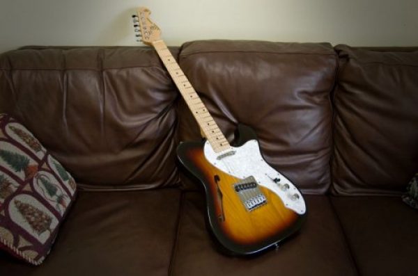 SX telecaster modelo thinline
