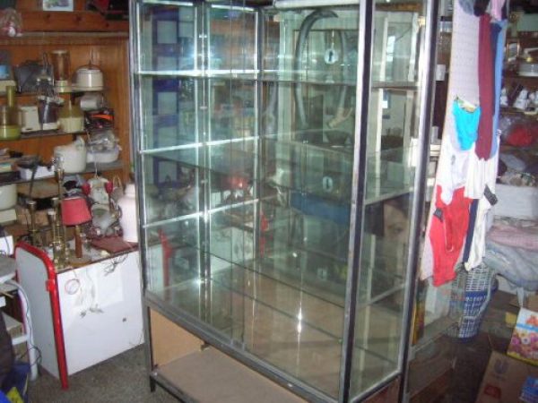 ESTANTERIA METALICA Y VIDRIO