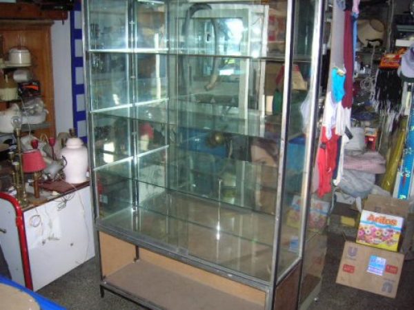 ESTANTERIA METALICA Y VIDRIO
