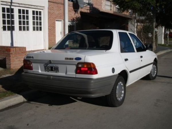 Ford Orion 95 excelente