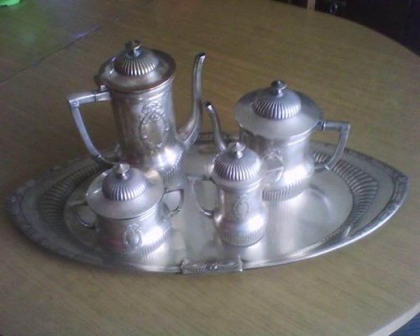 Servicio de T&eacute; y caf&eacute;. (Plateria) 