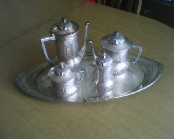 Servicio de T&eacute; y caf&eacute;. (Plateria) 