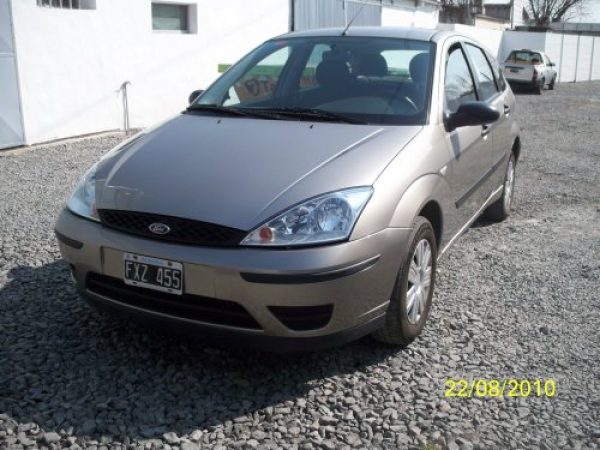 Ford Focus Ambiente 1.6 5p 2007 31000 KM