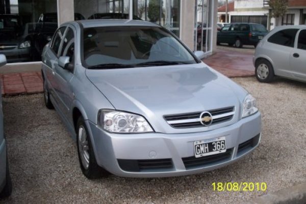 Chevrolet Astra GL 2.0 5p 2007 51000 KM