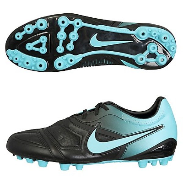 Botines NIKE cesped Artificial.Importado