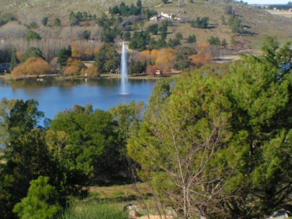vendo 2 lotes frente al lago 