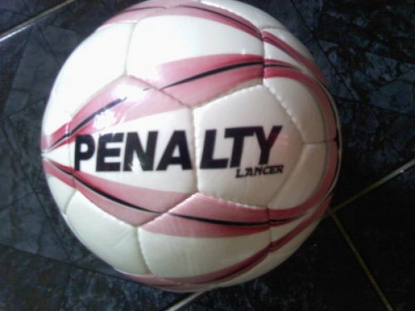 pelotas, conos , redes etc 