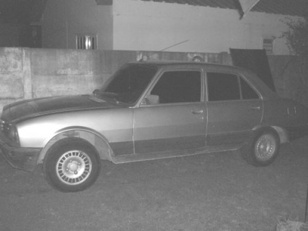 VENDO PEUGEOT 504 $ 17.000