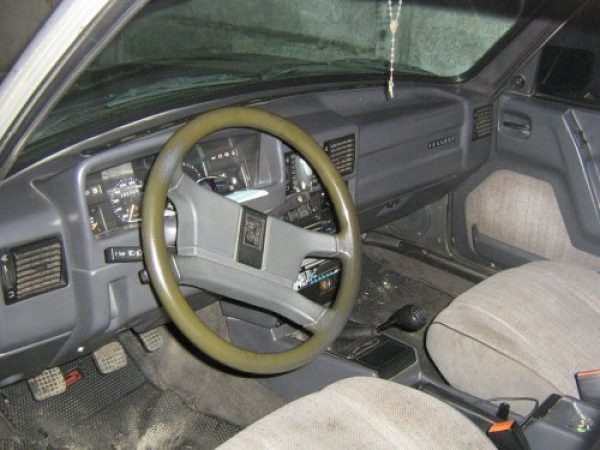 VENDO PEUGEOT 504 $ 17.000