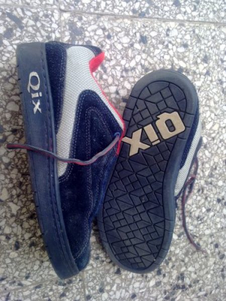 ( ROPA ) ZAPATILLAS QIX NUMERO 42