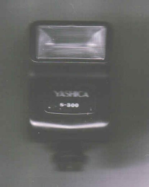 FLASH YASHICA