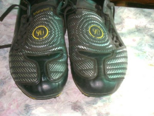 botines nike total90