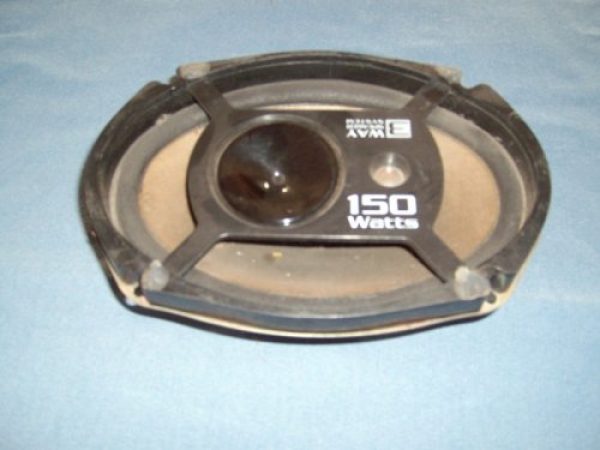 JUEGO DE PARLANTES.