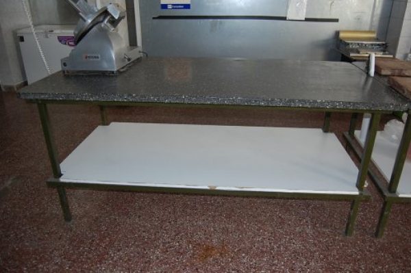 Mesa de trabajo de granito