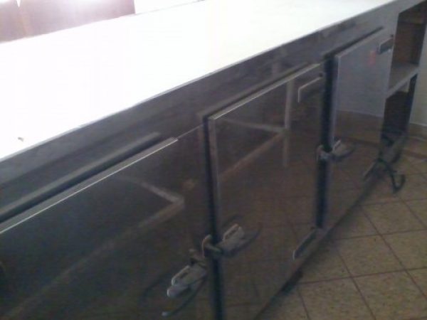 VENDO HELADERA MOSTRADOR 3 PUERTAS