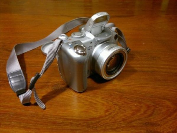 Camara Canon PowerShot S2 IS con lentes 