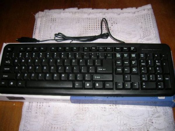 TECLADO PARA COMPU Q-TECH