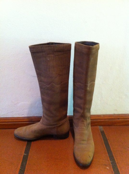 BOTAS DE CUERO DE BUFALO, SIN USO(39/40) en Tandil - Región 20