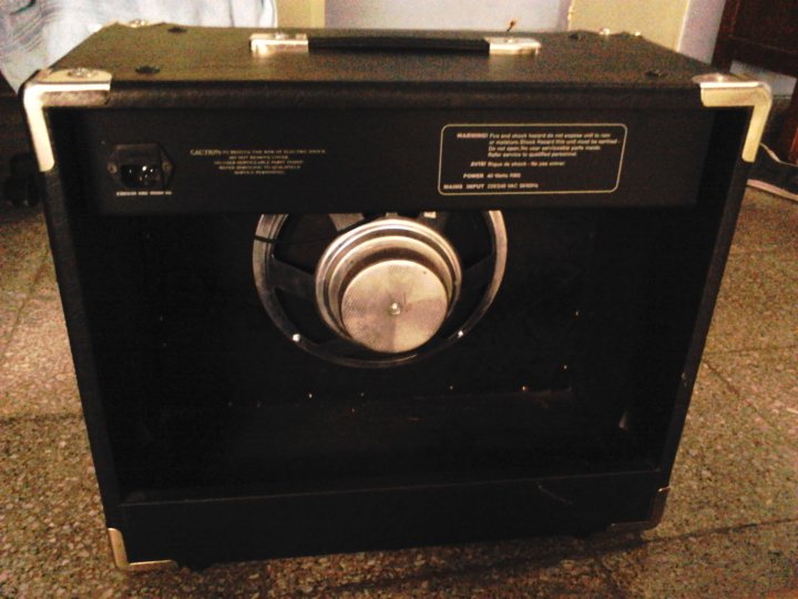 Amplificador guitarra decoud 40W en Olavarría - Región 20
