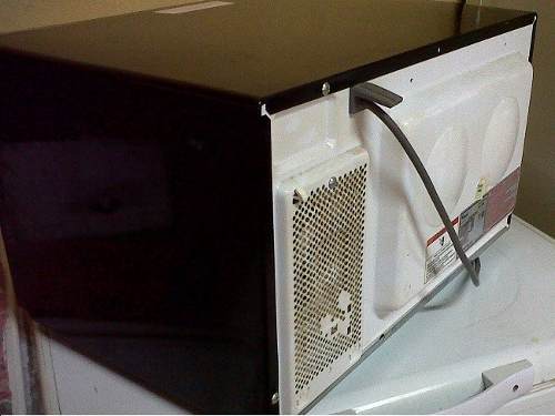 VENDO HORNO MICROONDAS WHIRLPOOL WMG26 en Tandil - Región 20