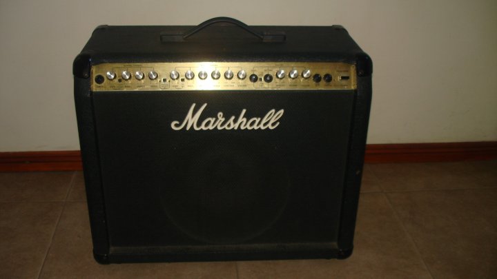 Amplificador Marshall Valvestate 8080 en Tandil - Región 20