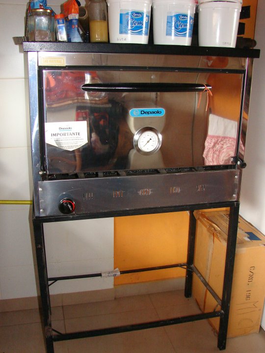 Horno Pastelero Tissot - 24 Moldes en Córdoba Vende