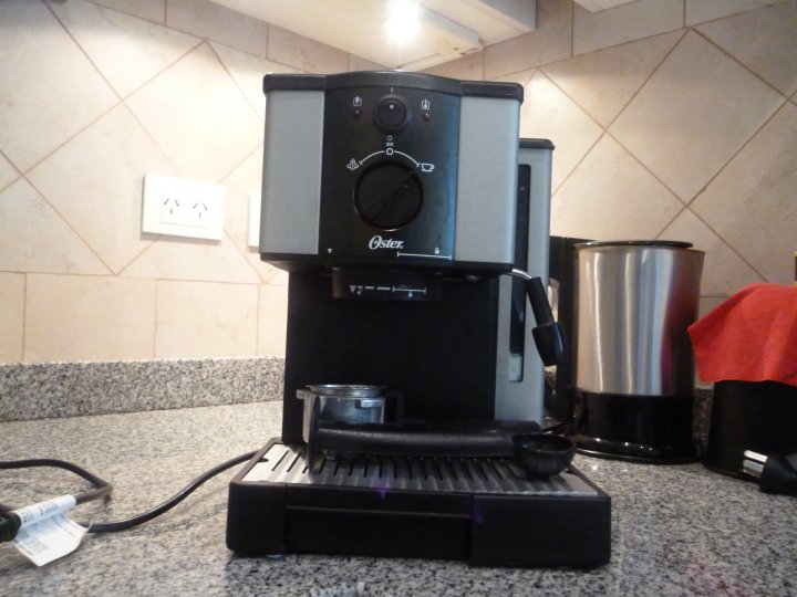 Cafetera Express Oster 3295 en Tandil - Región 20