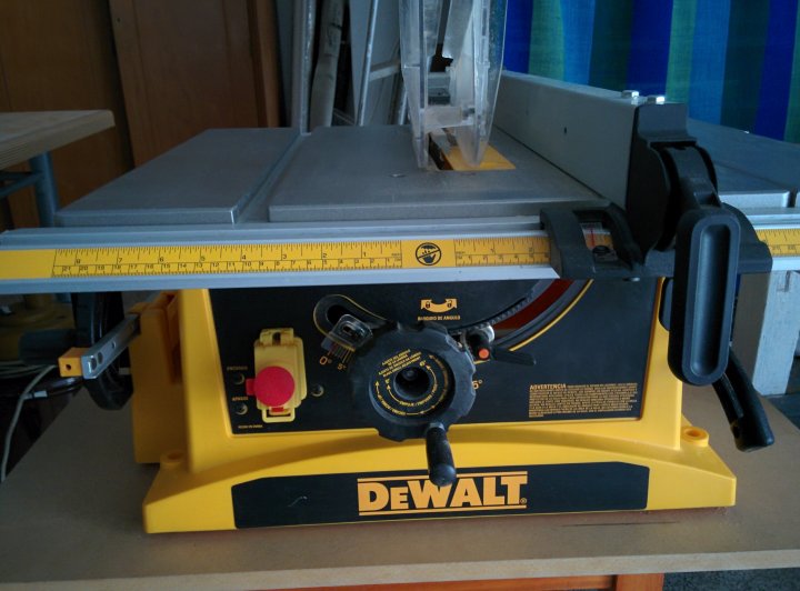 Sierra de Mesa Dewalt DWE7470 254mm/10\