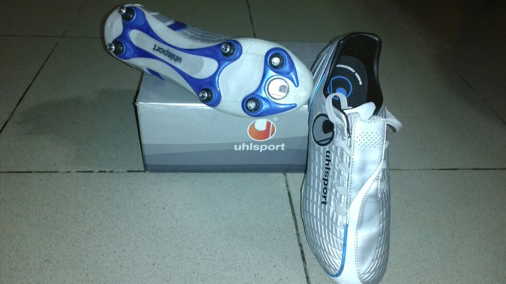 BOTINES FUTBOL UHLSPORT RAZOR TC SC en Tandil - Región 20