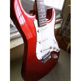 Vendo guitarra Leonard Stratocaster en Olavarría - Región 20