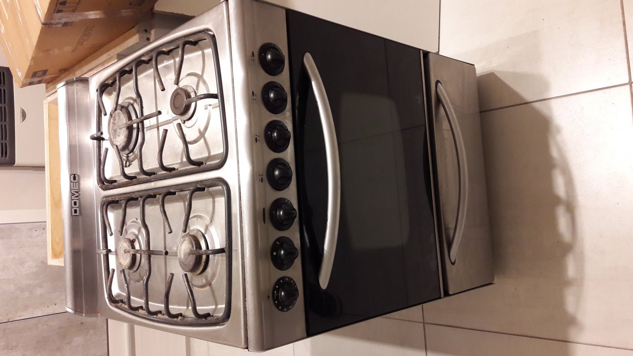 Cocina Domec en color acero inoxidable en Tandil - Región 20