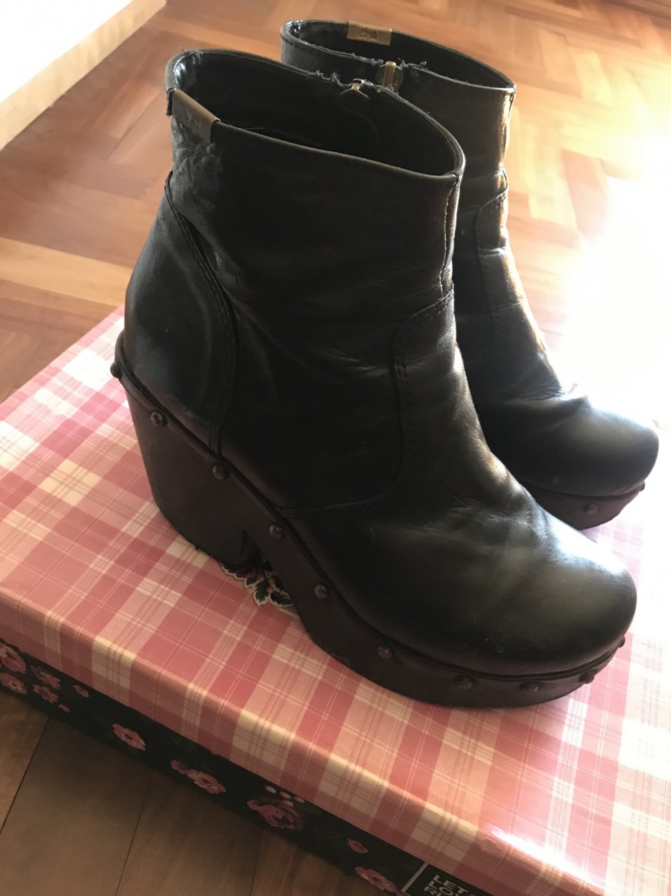 BOTAS NEGRAS 47 STREET en Tandil - Región 20