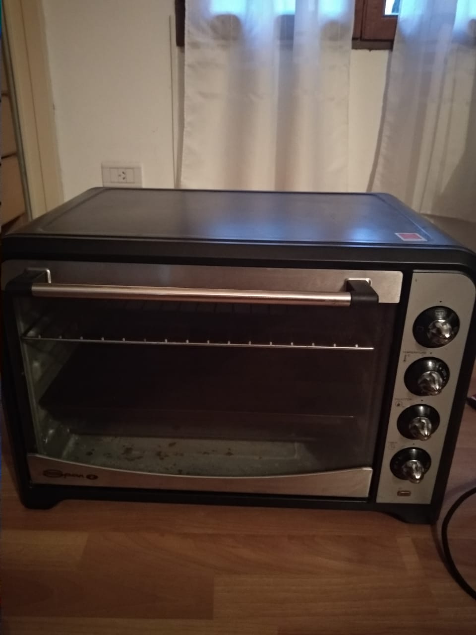 Horno Electrico Spar 60 Lts en Tandil - Región 20