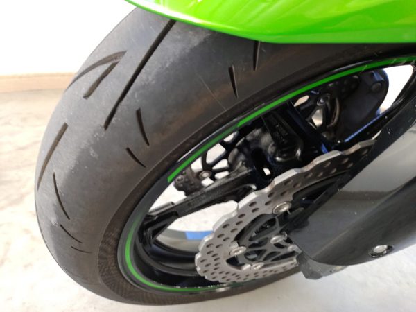 Kawasaki Z 1000 - Hinojo
