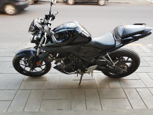 Yamaha 300 Mt 03 - Azul