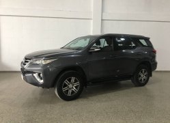 Toyota 2017 Hilux Sw4 Tdi Sr              L/16