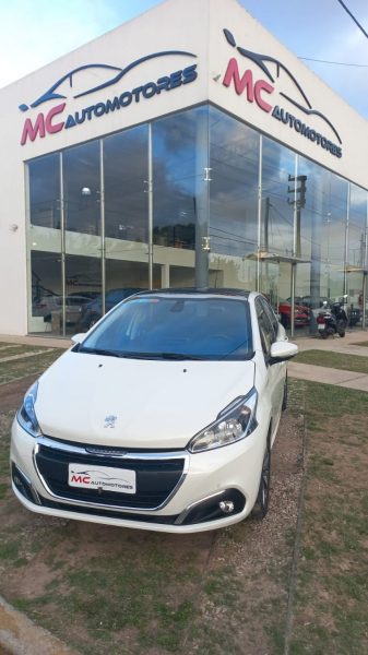Peugeot 2018 208 1.6 5p Feline Tiptronic