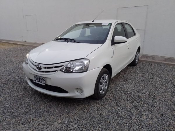 Toyota 2015 Etios 1.5 4 Ptas Xs