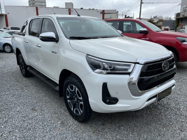Toyota Hilux L/21 2.8 Dc 4x4 Tdi Srx At6