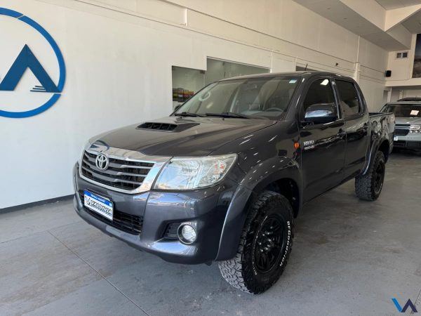 Toyota 2015 Hilux 3.0 Dc 4x4 Tdi Sr L12