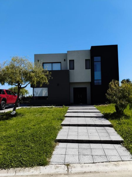 Casa en venta | 6 ambientes | San Sebastian | Loma Verde