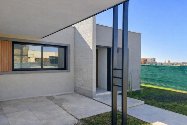 Casa en venta | 5 ambientes | Mayor Drummond | Lujan De Cuyo