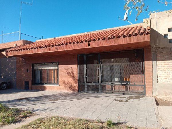 Casa en venta | 5 ambientes | Cutral Co